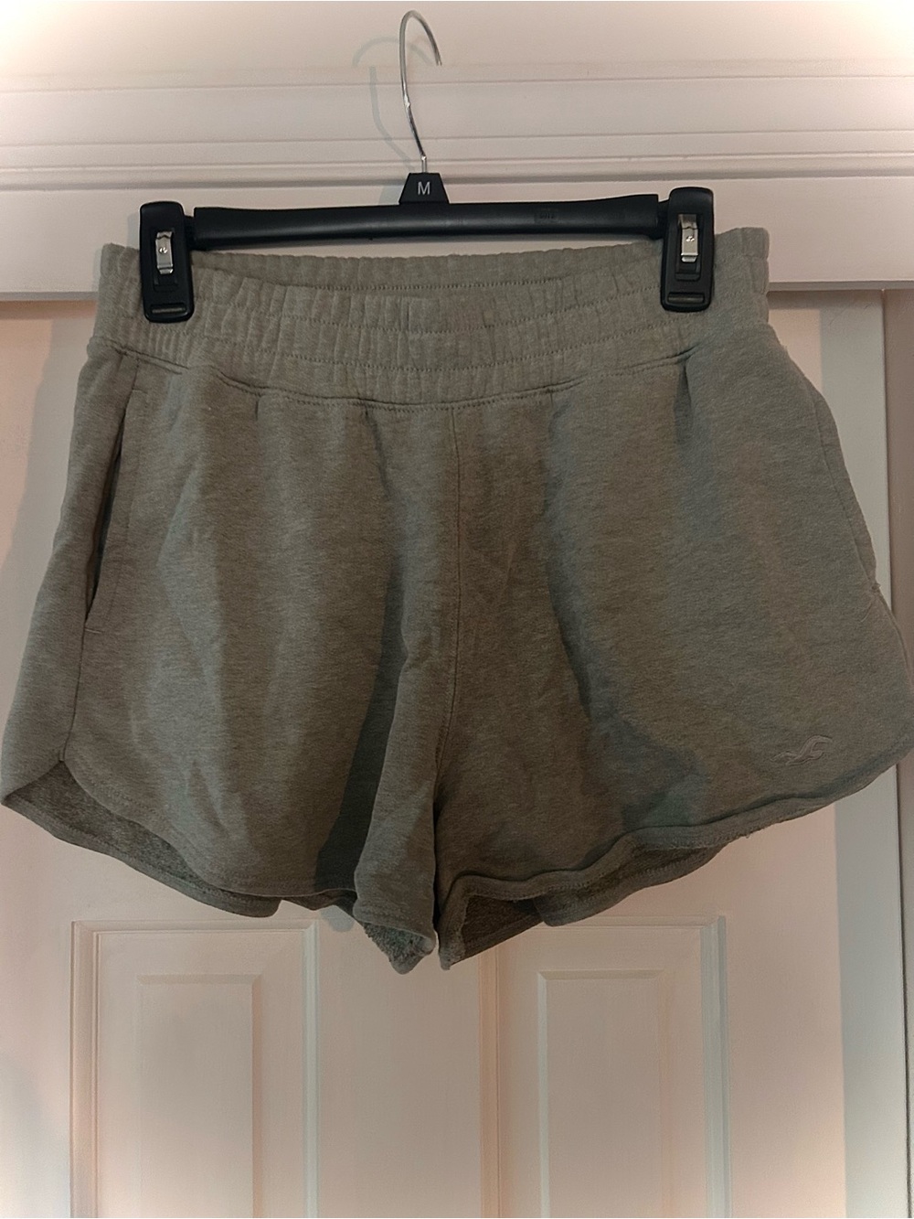 Cozy Core Hollister Gray Cozy High-Waist Lounge Shorts. Size Medium.